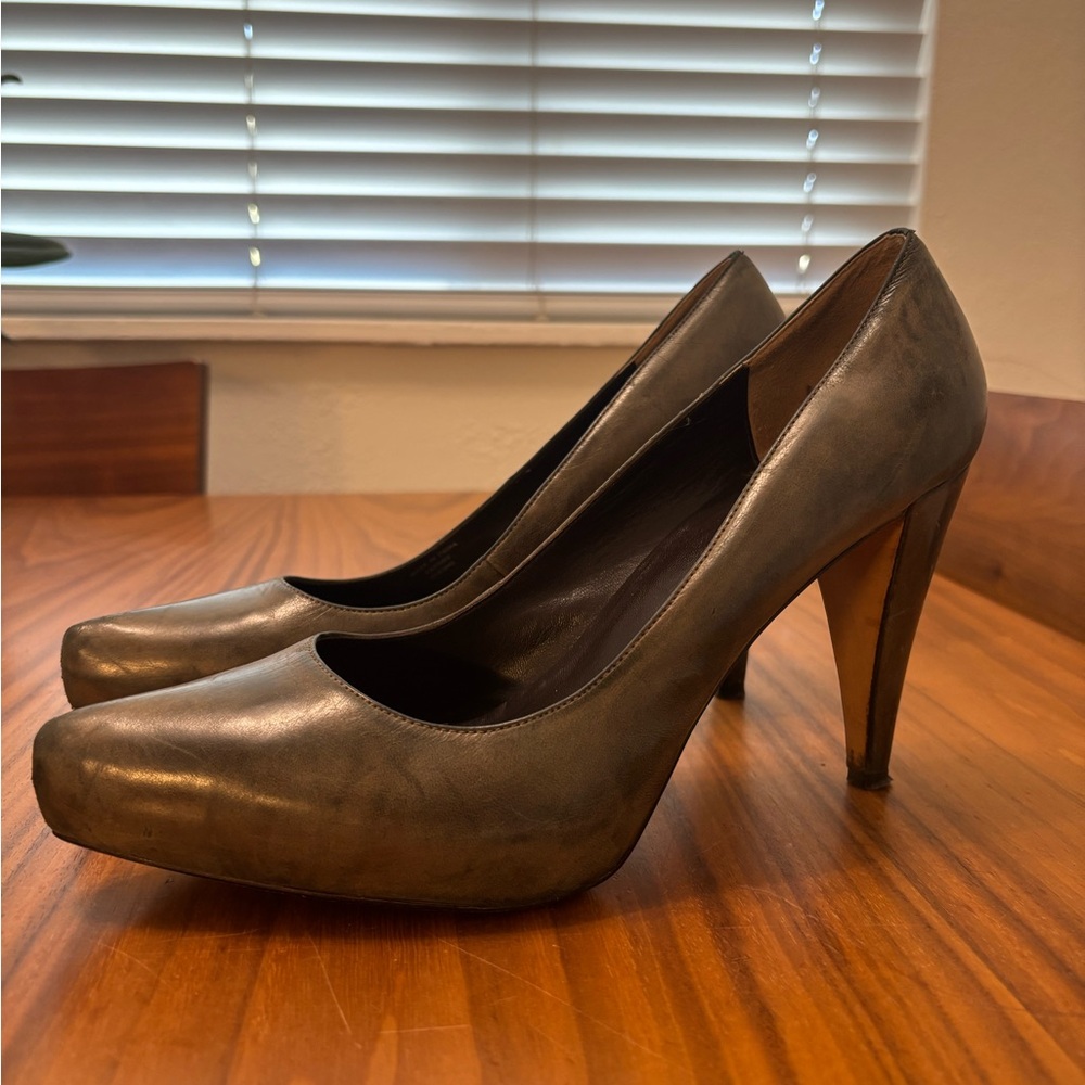 Max Studio Women's Metallic Brown Leather High Heel Pumps